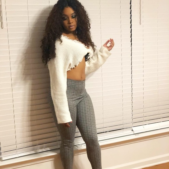 White fringe crop sweater - Picture 5 of 6